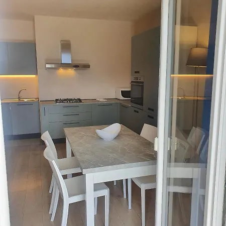 Casa Vacanze Sole Apartment *
